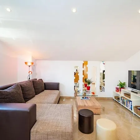 Luce - Pool And View Apartment