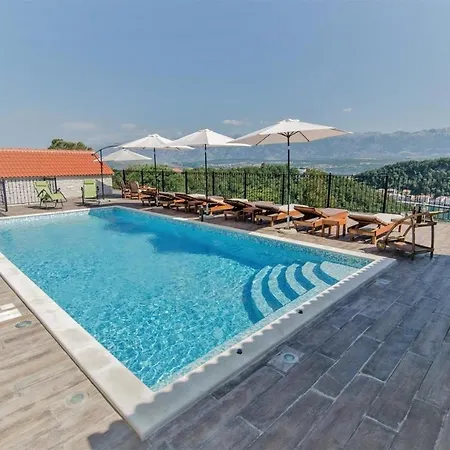 Apartament Luce - Pool And View *