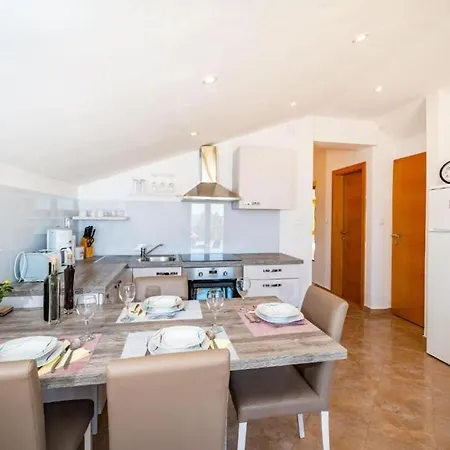 Luce - Pool And View Apartment *